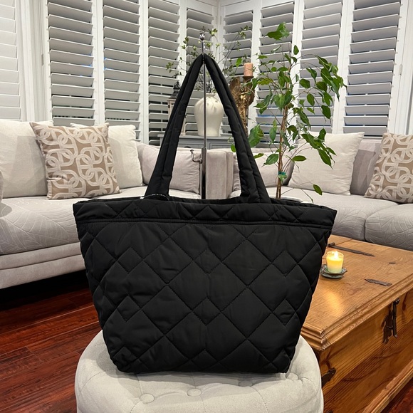 Marc Jacobs Black Quilted Nylon Tote Bag - Picture 3 of 17